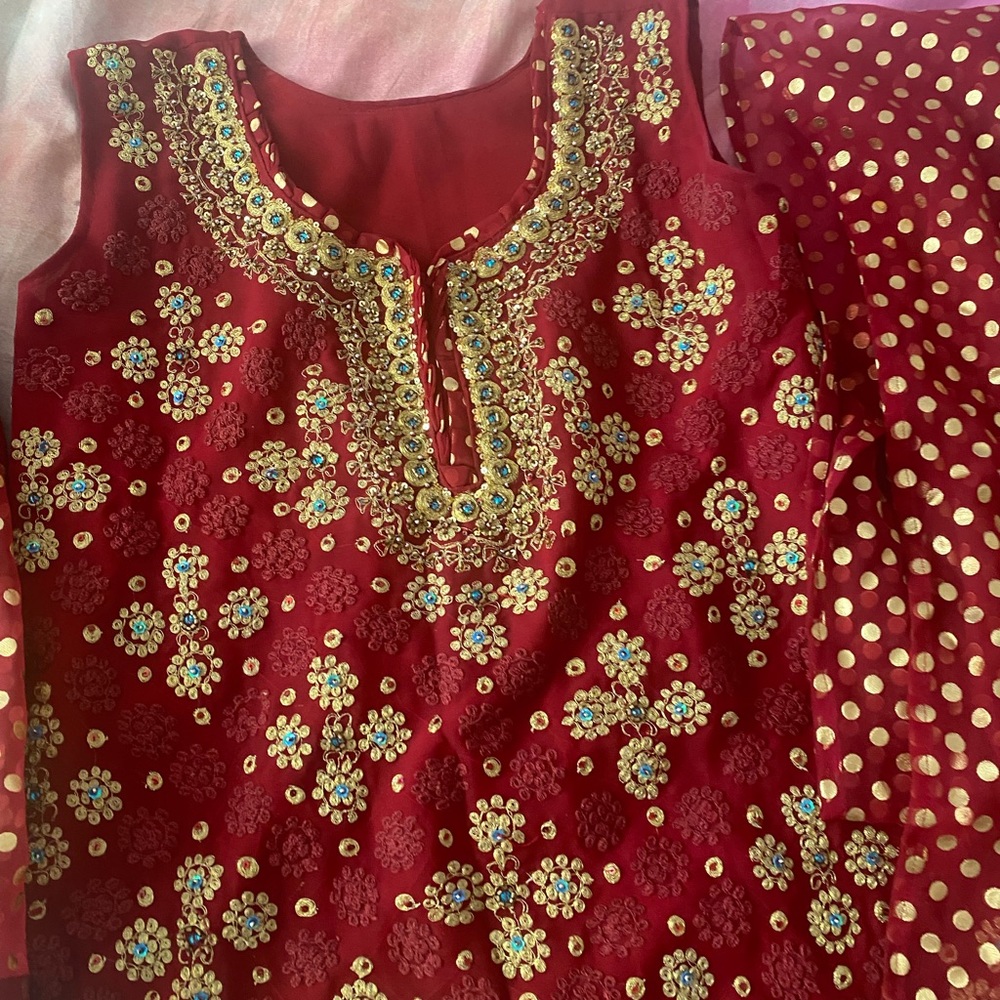 Indian, Pakistani,Panhabi shalwar kameez